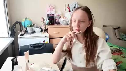 Eliza online show from 07-25-26, 05:49