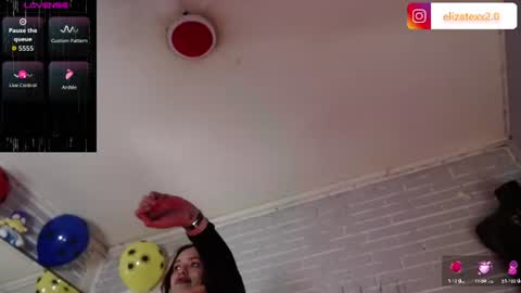 Snapshot of elizatex chatting on 06-19-26, 07:06 online show from 06-19-26, 07:06