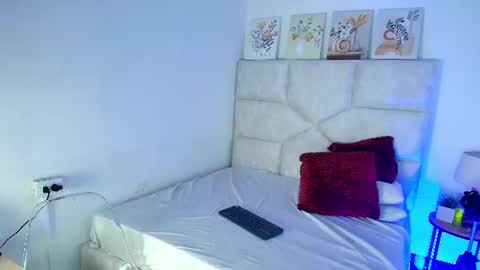 Eliza online show from 07-24-26, 11:19