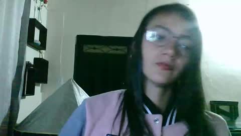 Snapshot of elizka_00 chatting on 04-18-26, 03:43 elizka 00 online show from 04-18-26, 03:43