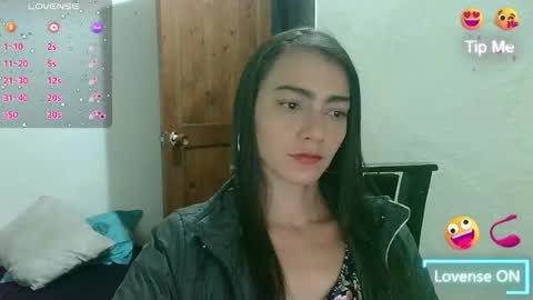 Snapshot of elizka_00 chatting on 05-20-26, 01:45 elizka 00 online show from 05-20-26, 01:45