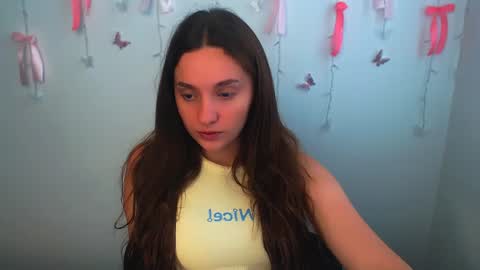 Snapshot of elizsun chatting on 07-10-26, 10:18 elizsun online show from 07-10-26, 10:18