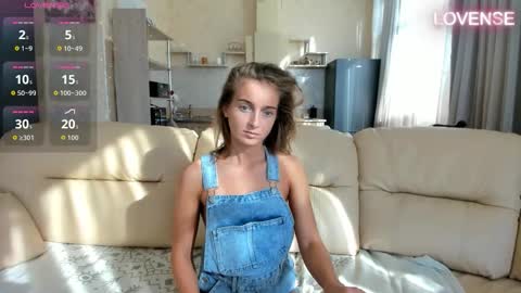 Eliz                               online show from 09-10-25, 01:11