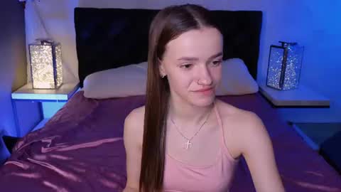 elizzza_ online show from 07-14-26, 10:21