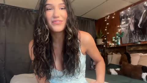 Ella online show from 05-12-26, 02:25