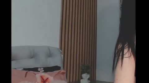 Chloe online show from 12-17-25, 12:16