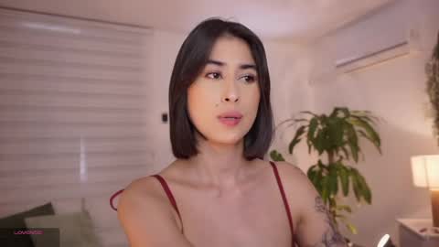 ELLA OWEN online show from 05-22-26, 08:25