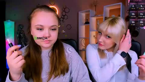 Ella online show from 04-19-26, 07:16