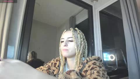 ella_vee online show from 10-26-25, 04:07