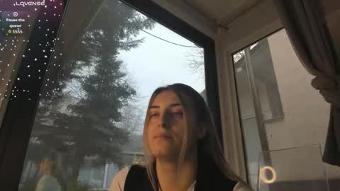 ella_vee online show from 12-20-25, 06:53