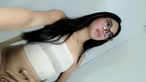 ella_walkerxxx online show from 05-13-26, 11:33