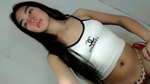 Snapshot of ella_walkerxxx chatting on 06-17-26, 04:19 ella_walkerxxx online show from 06-17-26, 04:19