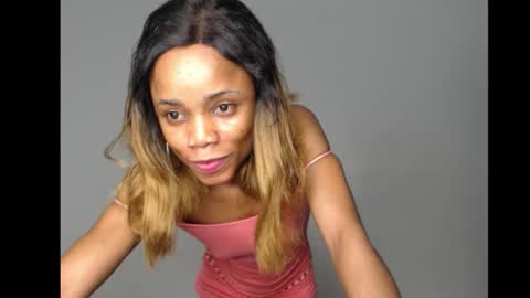 Snapshot of ellababy8 chatting on 10-14-25, 11:27 ella online show from 10-14-25, 11:27