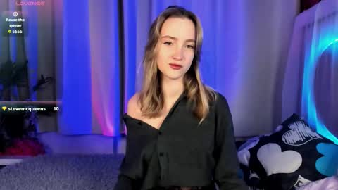 Ella online show from 12-21-25, 01:40