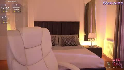 Ella online show from 06-14-26, 04:14