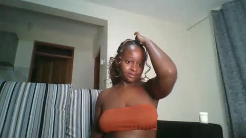 Snapshot of ellah_simone chatting on 05-31-26, 12:08 ellah-simone online show from 05-31-26, 12:08