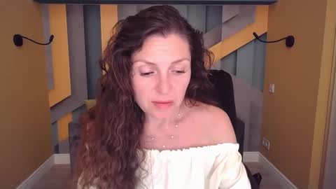 EllaLongs online show from 05-23-26, 11:25