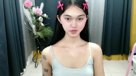 ELLA online show from 06-15-26, 04:09