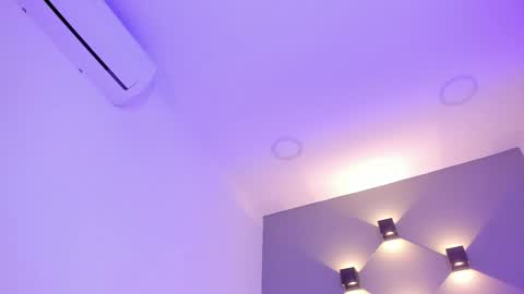 Ella online show from 01-24-25, 07:41