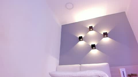 Ella online show from 01-28-25, 10:56