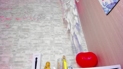 Ella online show from 02-23-25, 09:44