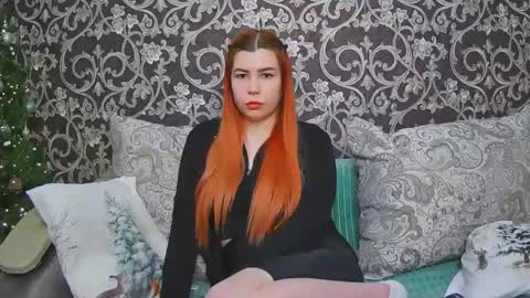 EllaNuar online show from 01-19-26, 04:49