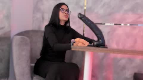  ella  online show from 11-01-25, 11:34