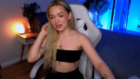 Ella online show from 02-19-26, 05:36