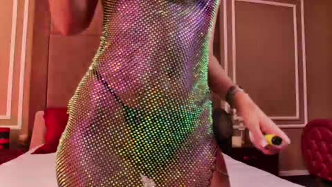 Ella online show from 09-12-25, 04:23