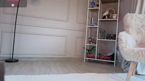 Snapshot of ellaxxxstar chatting on 05-29-26, 05:49 ellaxxxstar online show from 05-29-26, 05:49