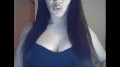 Snapshot of elle010843 chatting on 03-18-26, 08:56 elle010843 online show from 03-18-26, 08:56