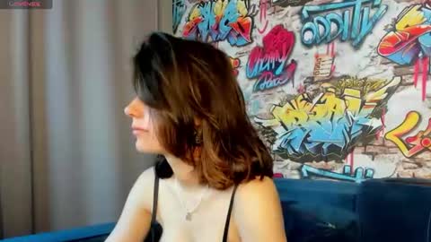 Snapshot of elle__driver chatting on 06-21-26, 01:19 elle__driver online show from 06-21-26, 01:19