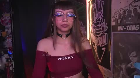 follow me on instagram .    online show from 11-24-25, 08:36