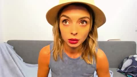 ellen_flow online show from 11-06-25, 09:37