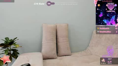 Snapshot of ellen_rosi chatting on 05-16-26, 03:03 rosi online show from 05-16-26, 03:03