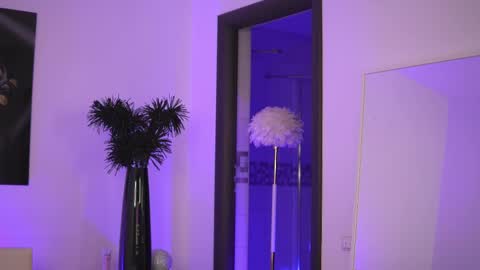 EllenKarter online show from 01-16-26, 04:38