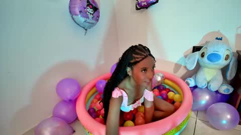 ellie_cute7 online show from 06-15-26, 07:38