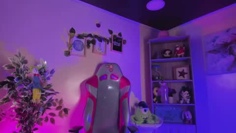 ellie_doll_ online show from 07-23-26, 12:14