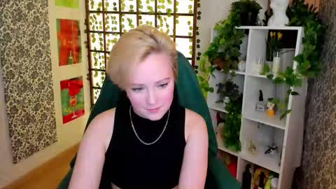 Ellie online show from 11-18-25, 08:41