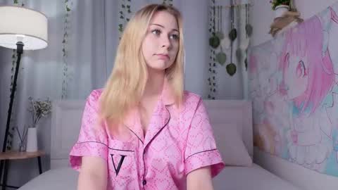 Ellie online show from 02-13-26, 08:43