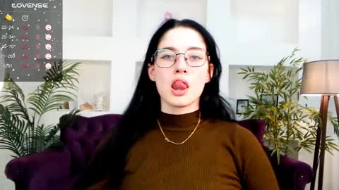 ellie_magic online show from 04-23-26, 01:24