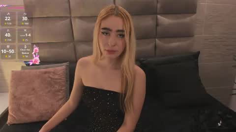 Snapshot of ellieadeline chatting on 06-30-26, 03:51 ellieadeline online show from 06-30-26, 03:51