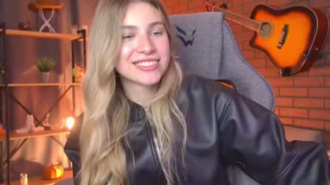 elliecutes online show from 06-29-26, 10:15
