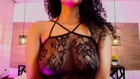 Snapshot of elliee_alves chatting on 04-27-26, 05:11 elliee_alves online show from 04-27-26, 05:11