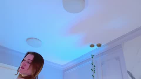 elliegarson__ online show from 04-19-26, 05:01