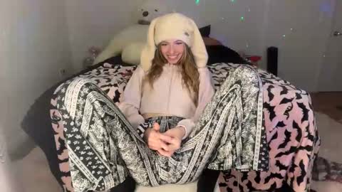 ellie online show from 10-29-25, 02:03