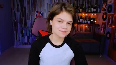 elliemurler online show from 11-11-25, 09:09