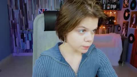 elliemurler online show from 01-14-26, 01:06