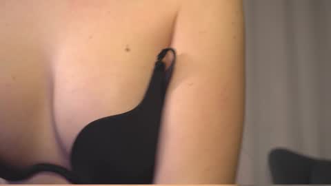 just Emily  online show from 01-07-25, 06:14