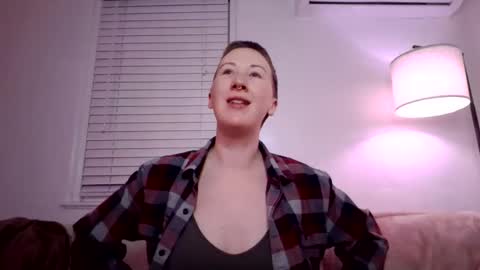 Ellie Rowyn online show from 11-26-25, 01:39